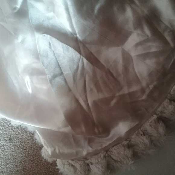 Faux Fur Sequined Light Weight Cream Poncho - Picture 4 of 4